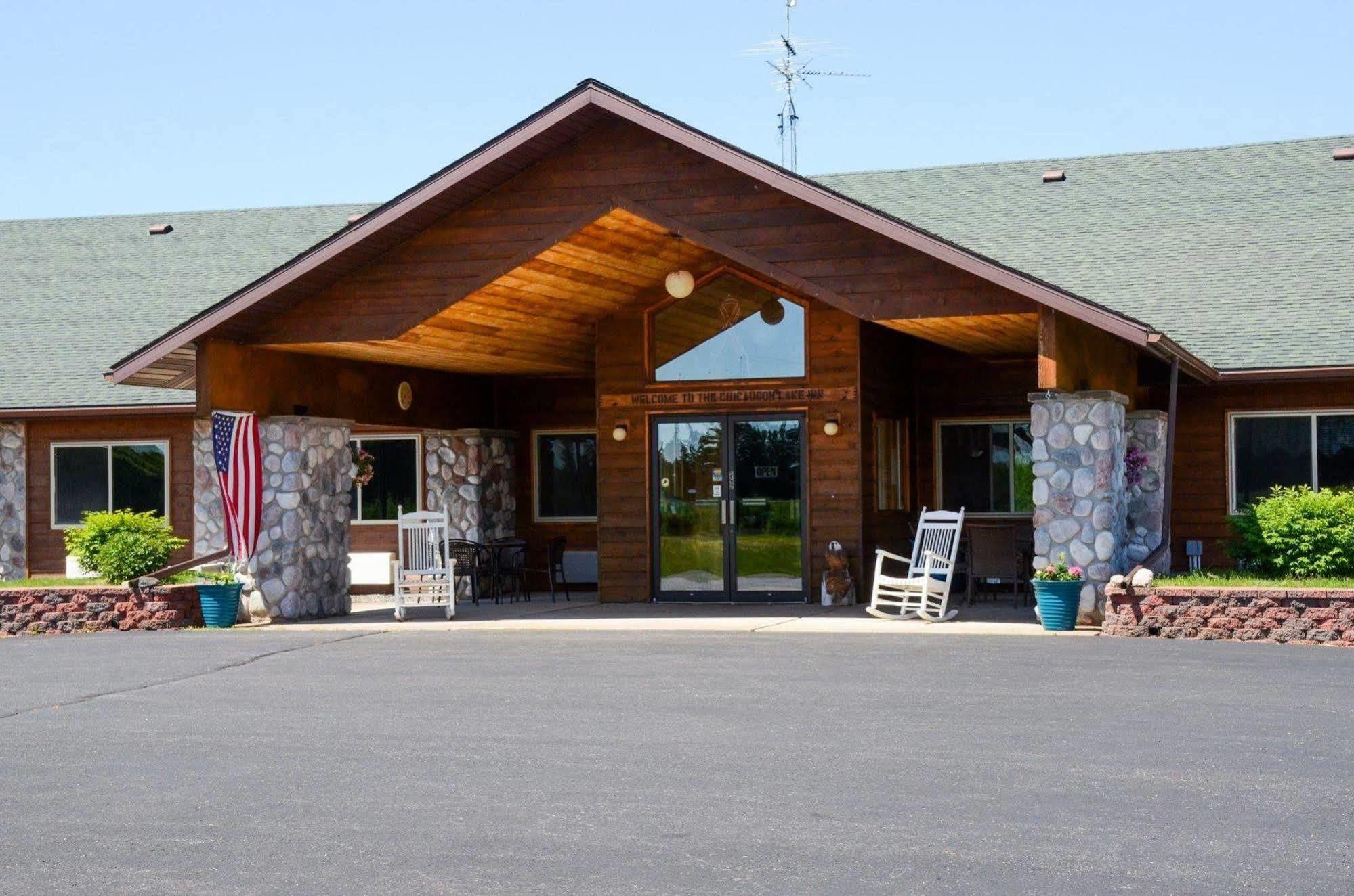 Chicaugon Lake Inn Gaastra Εξωτερικό φωτογραφία